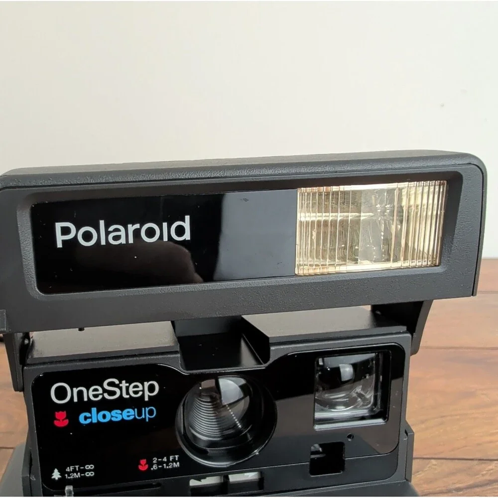 Polaroid One Step Close Up 600 Film Instant Camera Vintage Black W/ Box & Strap